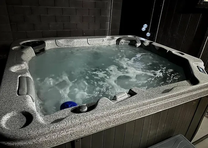 Hotel Cozy Bohemian W/ Hot Tub In 4*